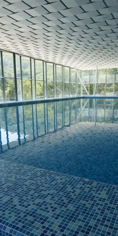 Бассейн крытый